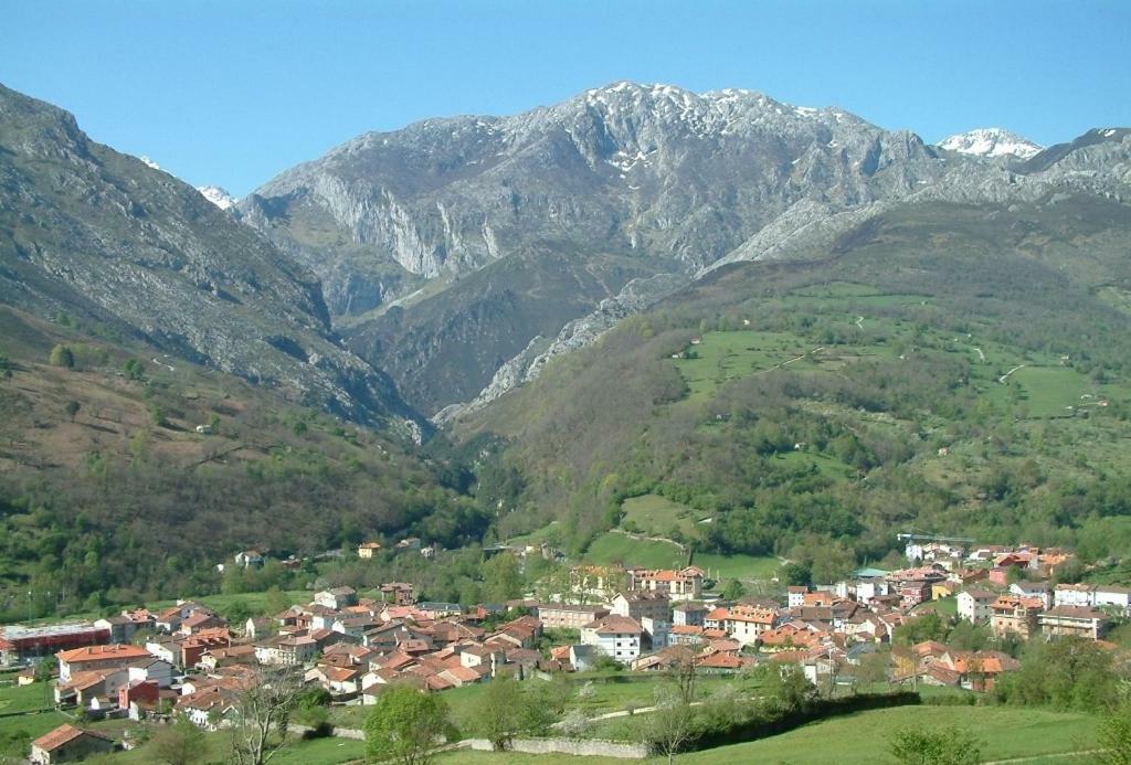 Las Cabraliegas Arenas De Cabrales Exterior foto